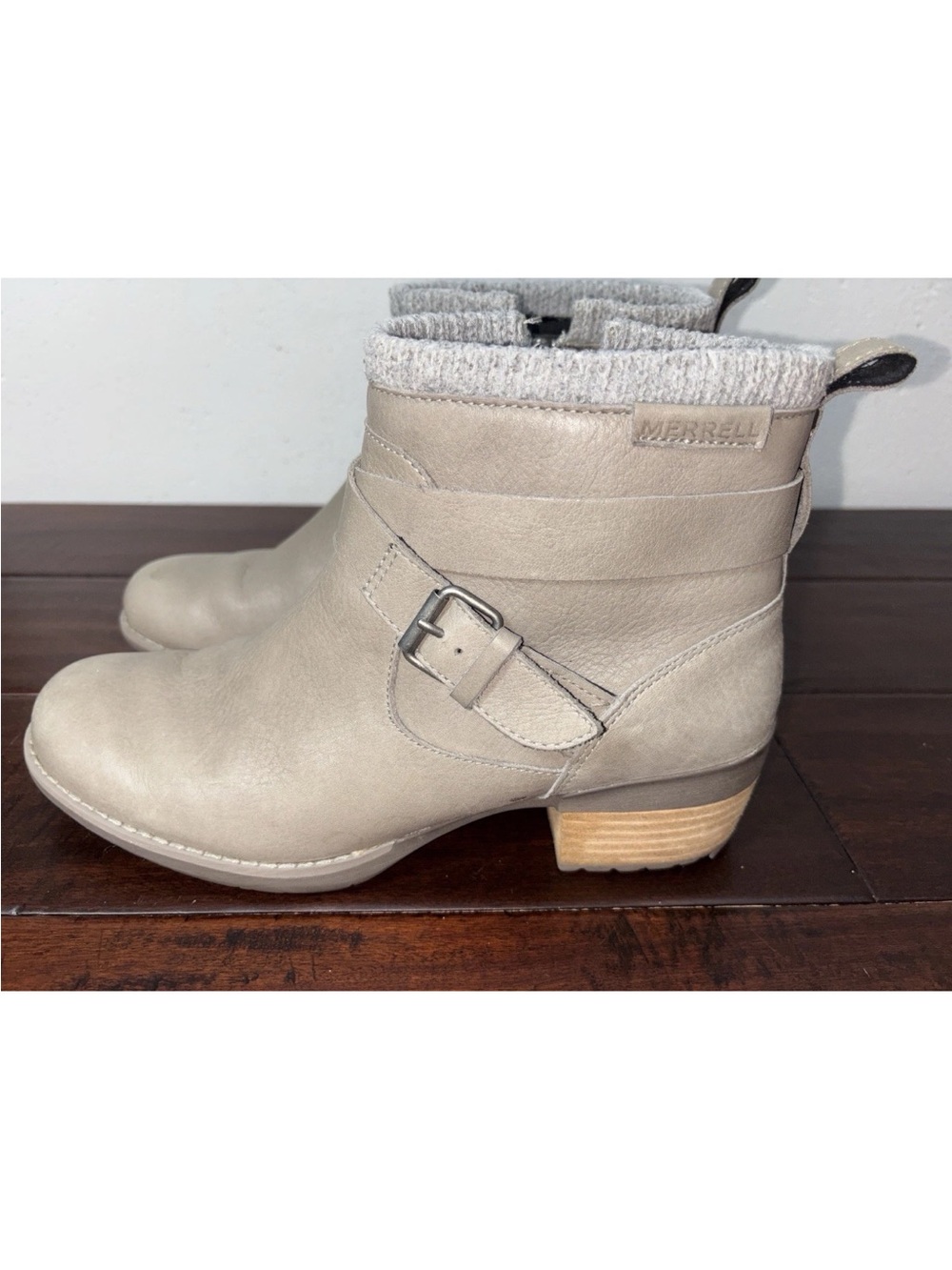 Merrell Women's Moon Rock Shiloh II Waterproof Heeled Shoe boot Side Zip 8.5